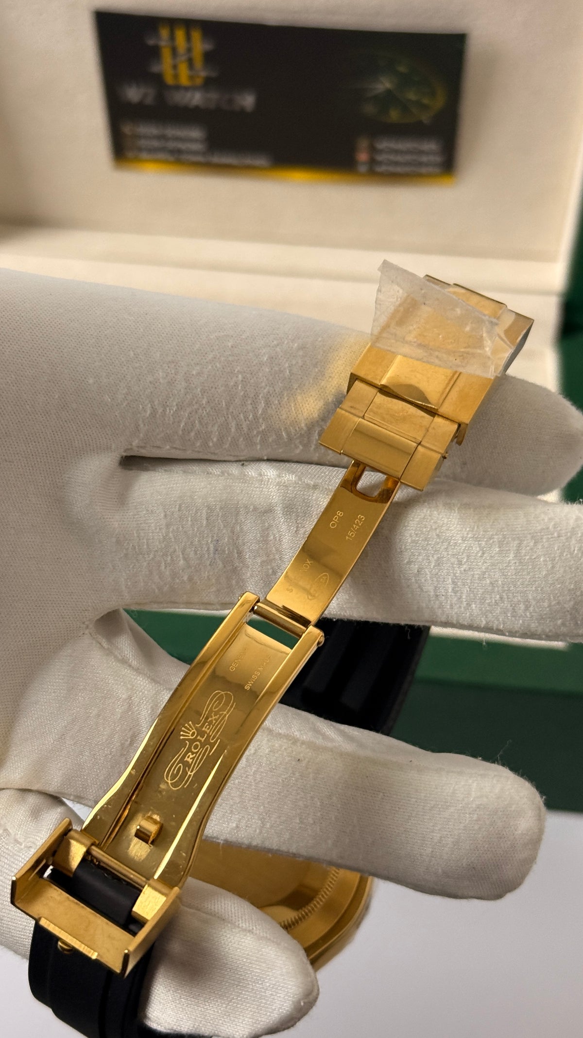 Yellow gold  dial
