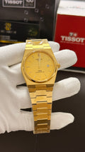 Yellow gold dial