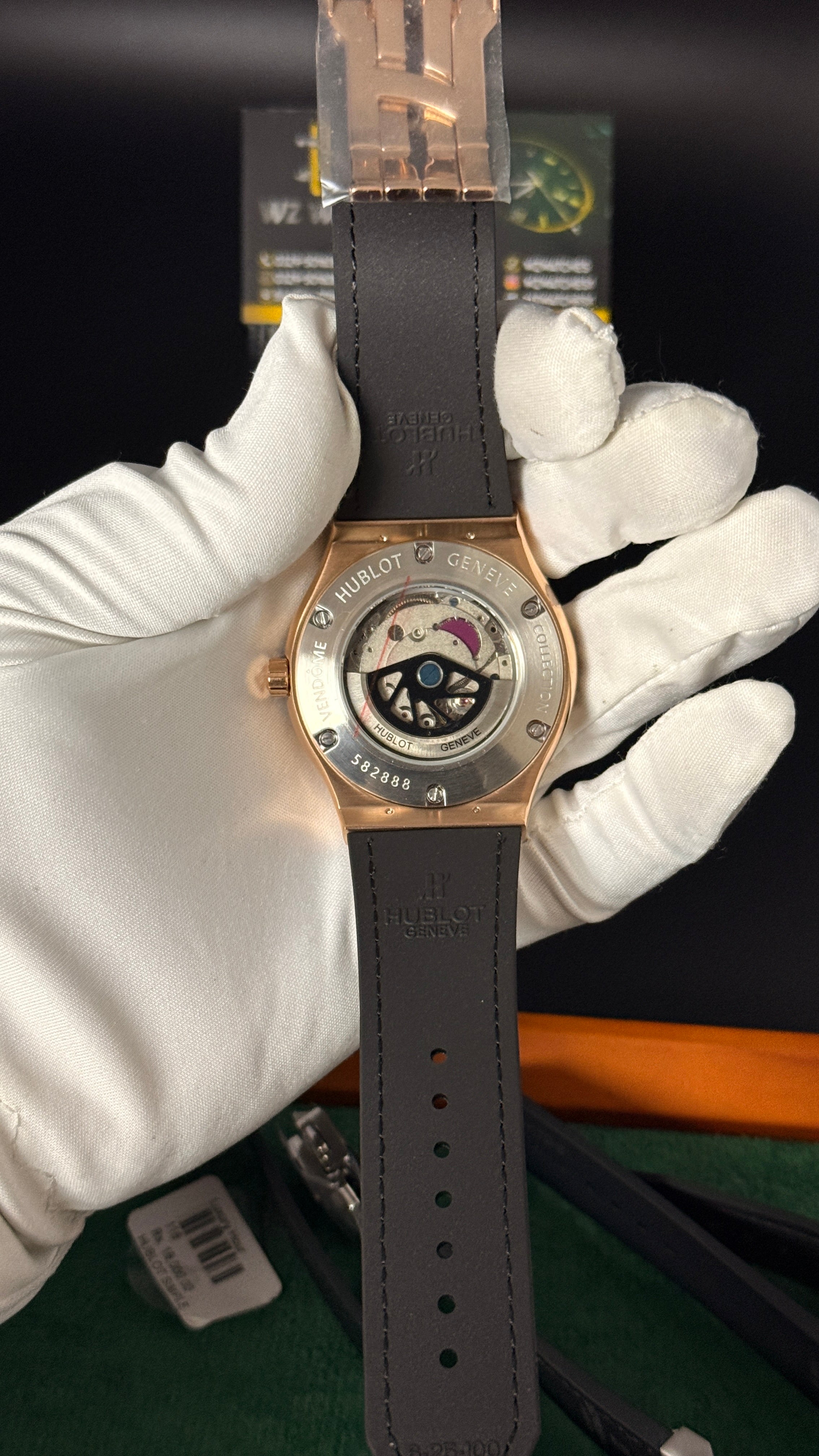 Rose gold with gray Dial.