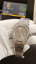 Silver beauty dial