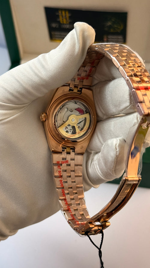 (36mm)Rose gold with white Dial.