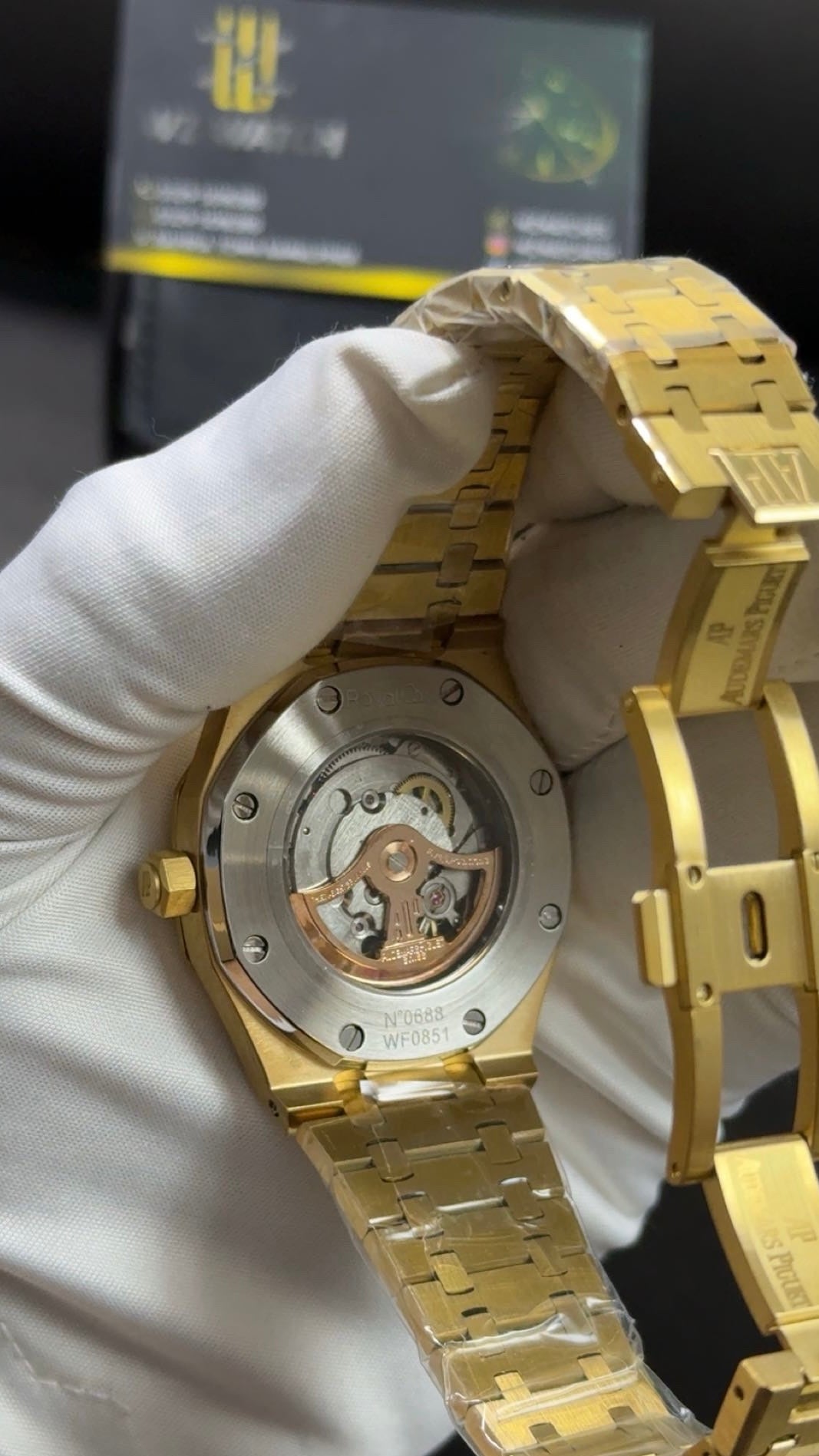 Yellow gold with blue dial