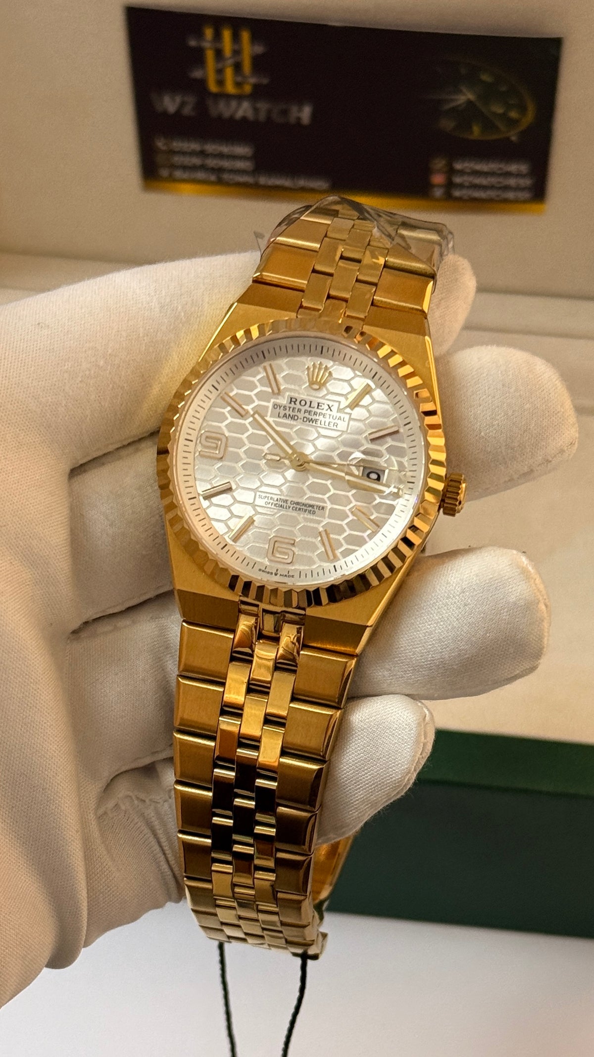 Yellow gold with white Dial.