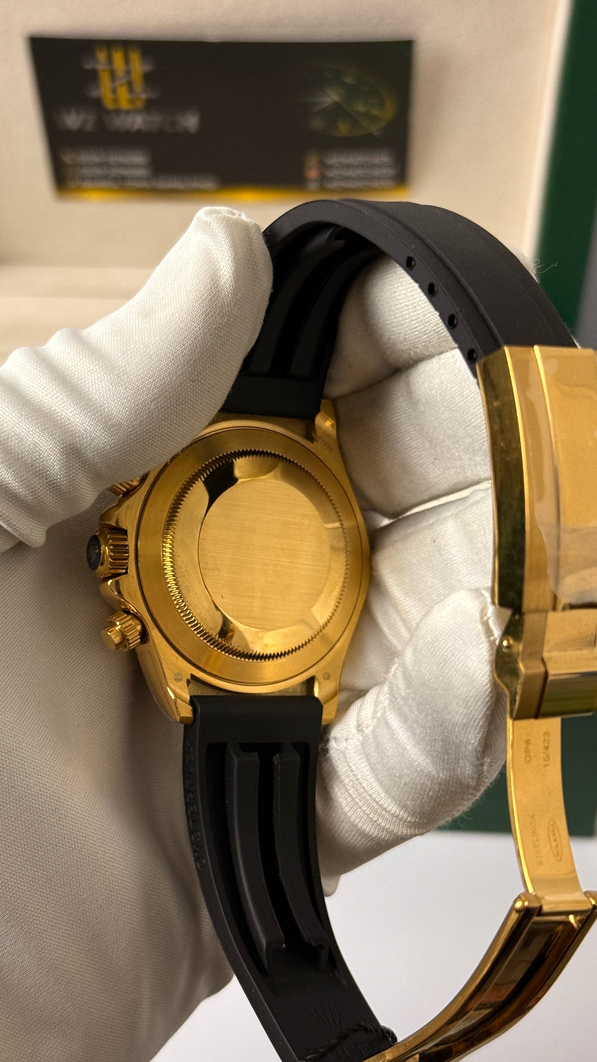 Yellow gold  dial
