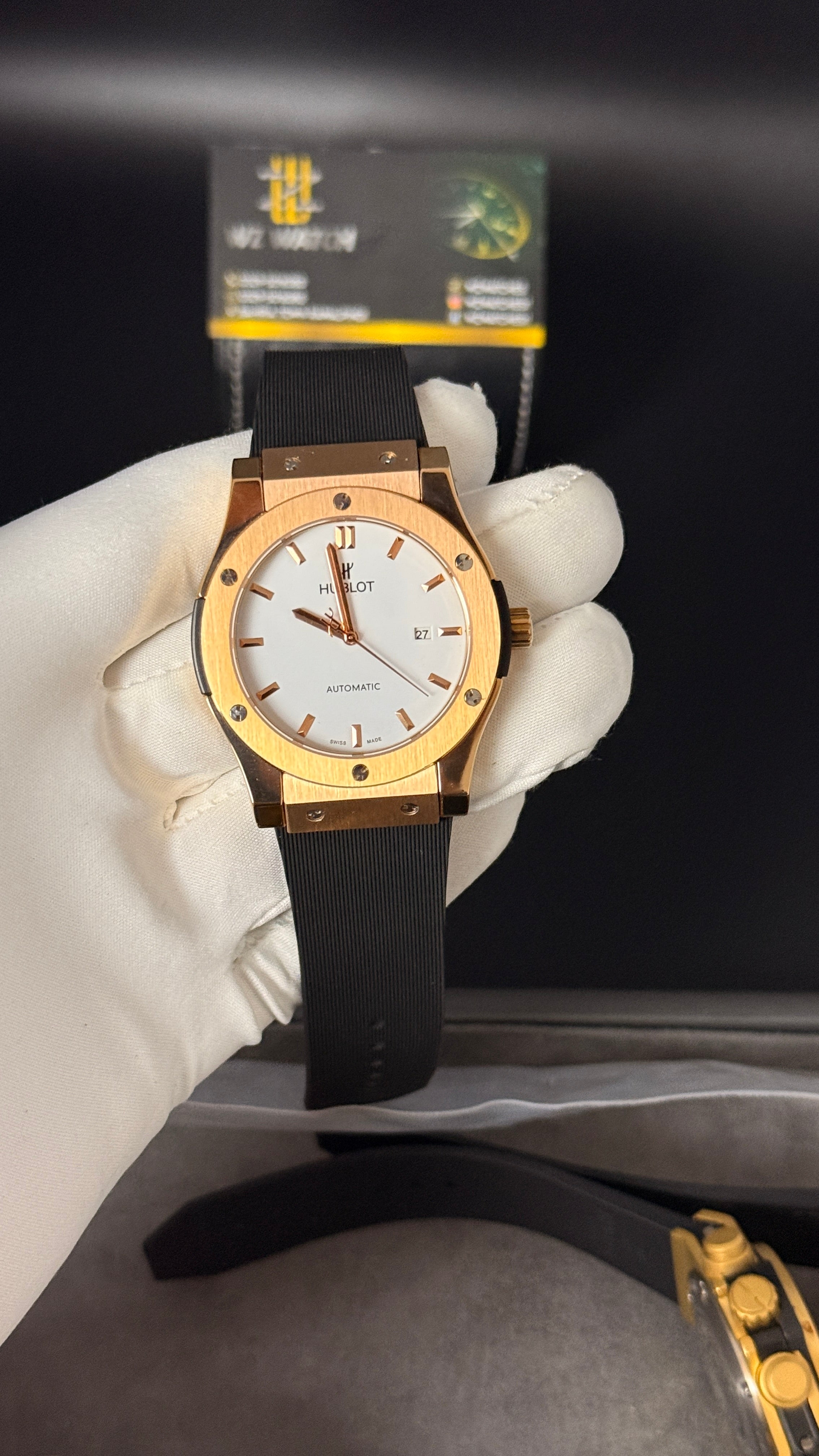 Rose gold with white Dial