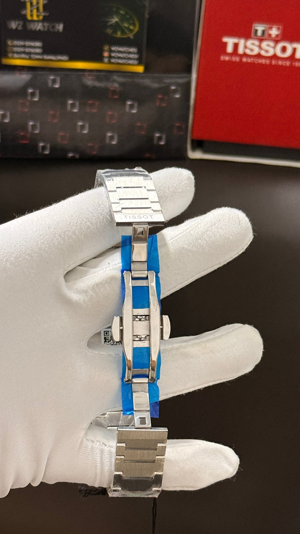 Silver with tiffany dial