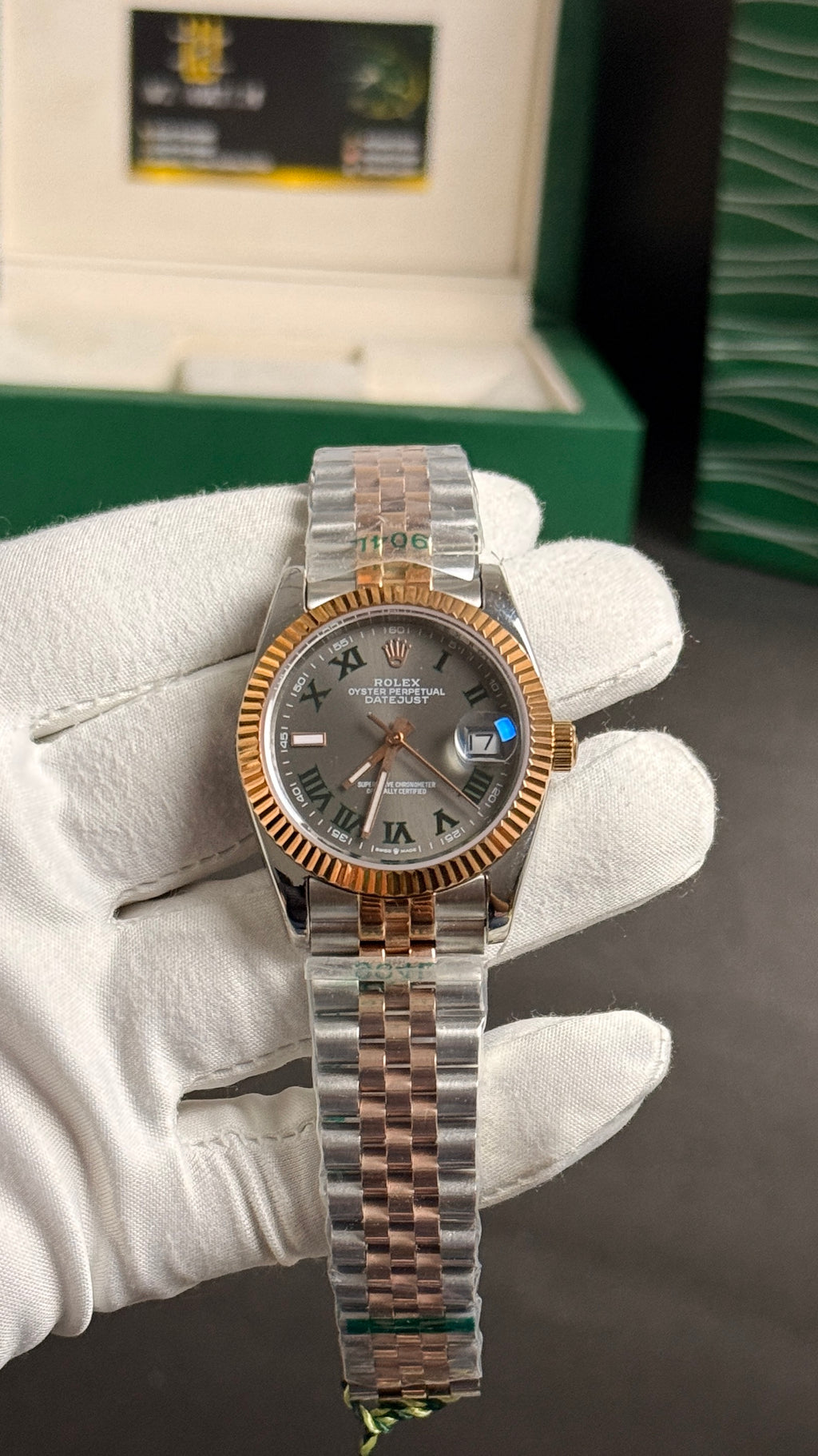 (36mm) Rose gold two tone grey Dial.